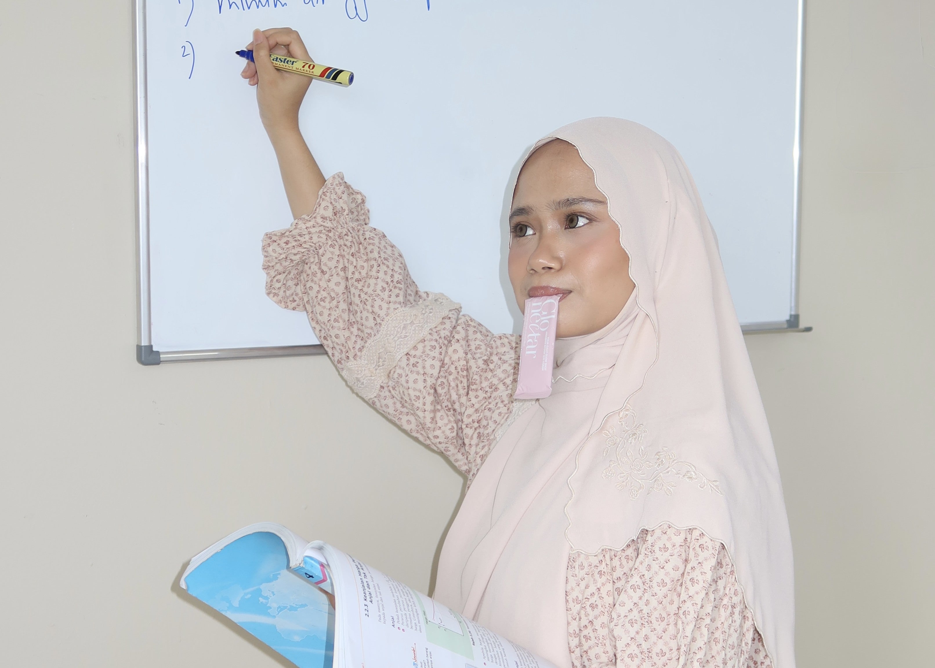 Hadiah Hari Guru 2026: Idea Gift Practical Cikgu Confirm Guna