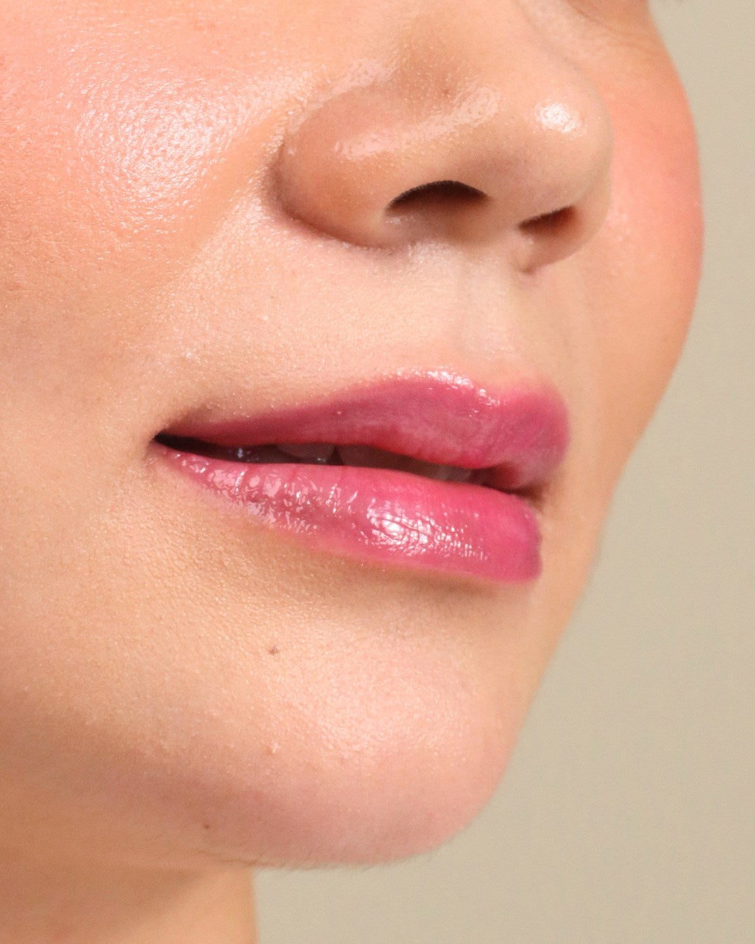 BUTTERLUSH_lips_under_200kb_jpg.jpg