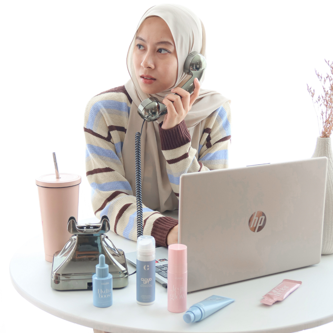 CUURA_Busy_Woman_Office.png