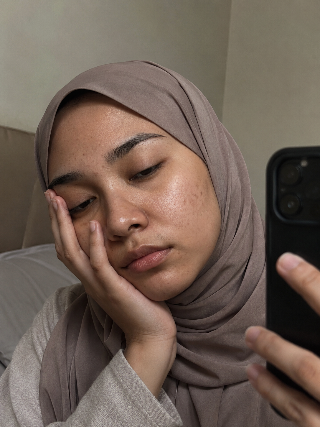 CUURA_Tired_Skin_Selfie.png